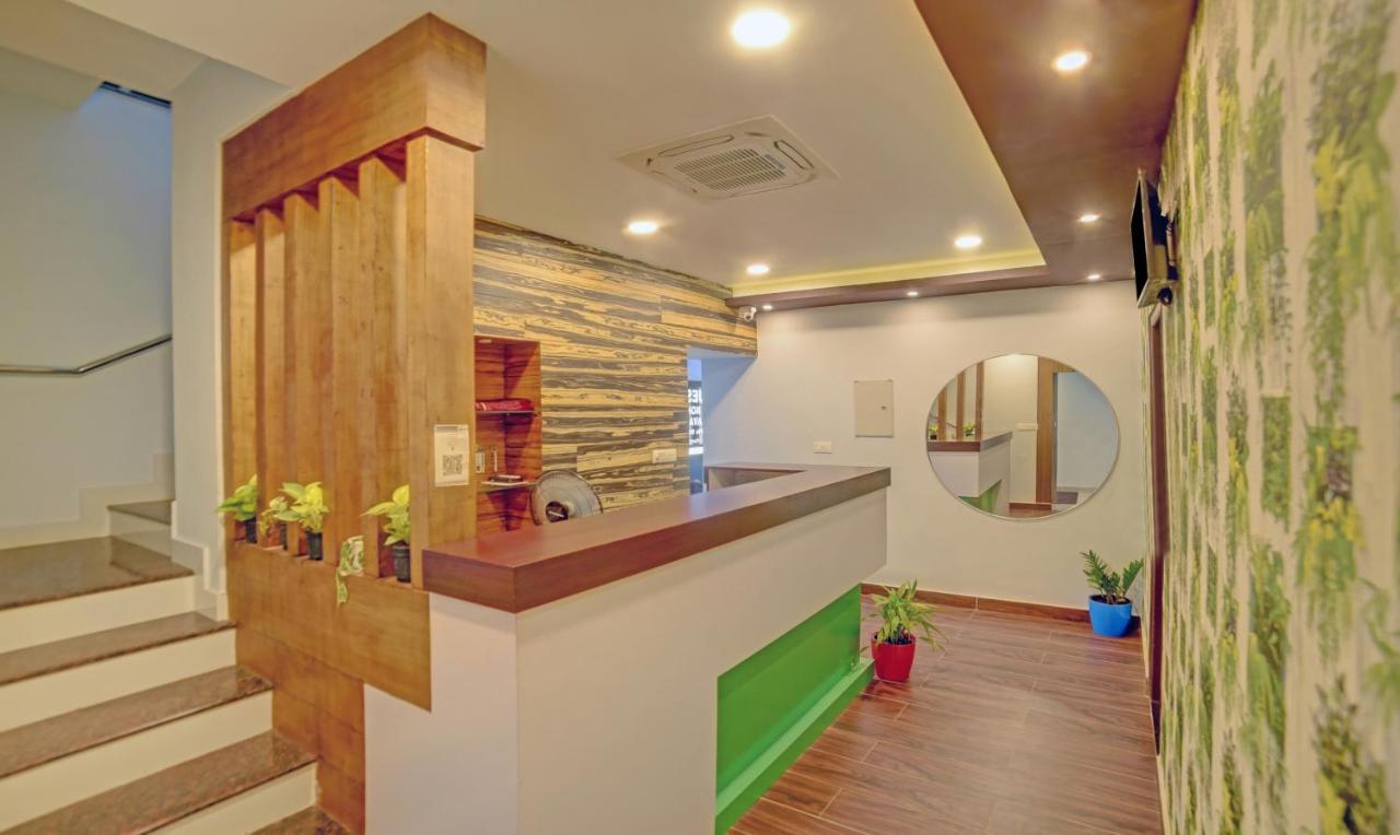 Treebo Trip Majestic Inn Thampanoor Thiruvananthapuram Екстер'єр фото