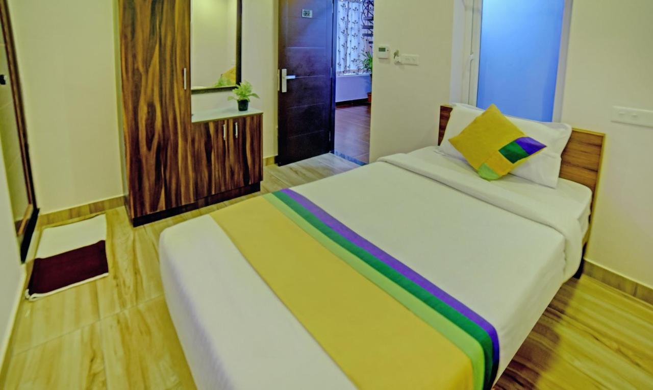 Treebo Trip Majestic Inn Thampanoor Thiruvananthapuram Екстер'єр фото