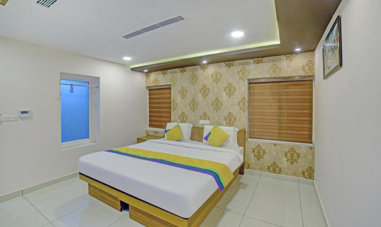 Treebo Trip Majestic Inn Thampanoor Thiruvananthapuram Екстер'єр фото
