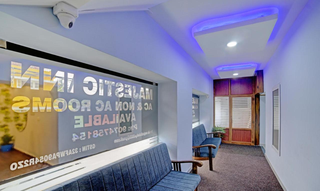 Treebo Trip Majestic Inn Thampanoor Thiruvananthapuram Екстер'єр фото