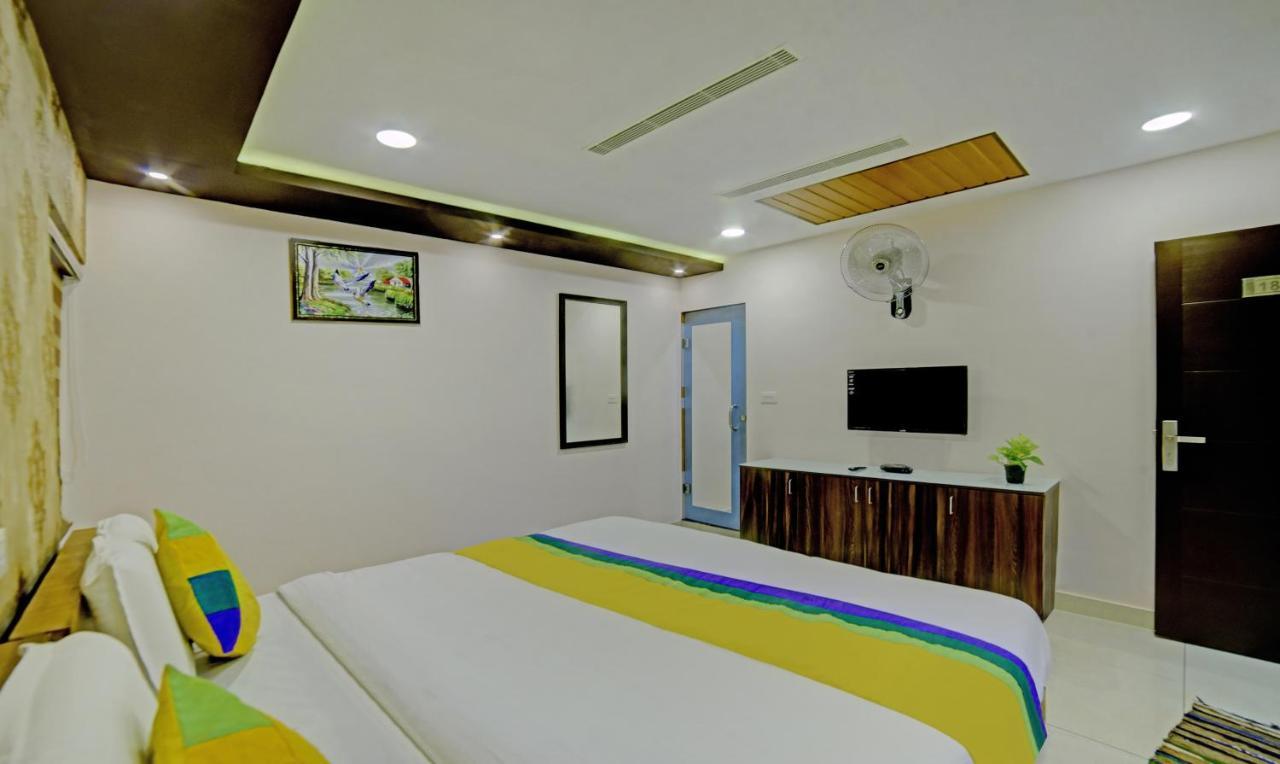 Treebo Trip Majestic Inn Thampanoor Thiruvananthapuram Екстер'єр фото